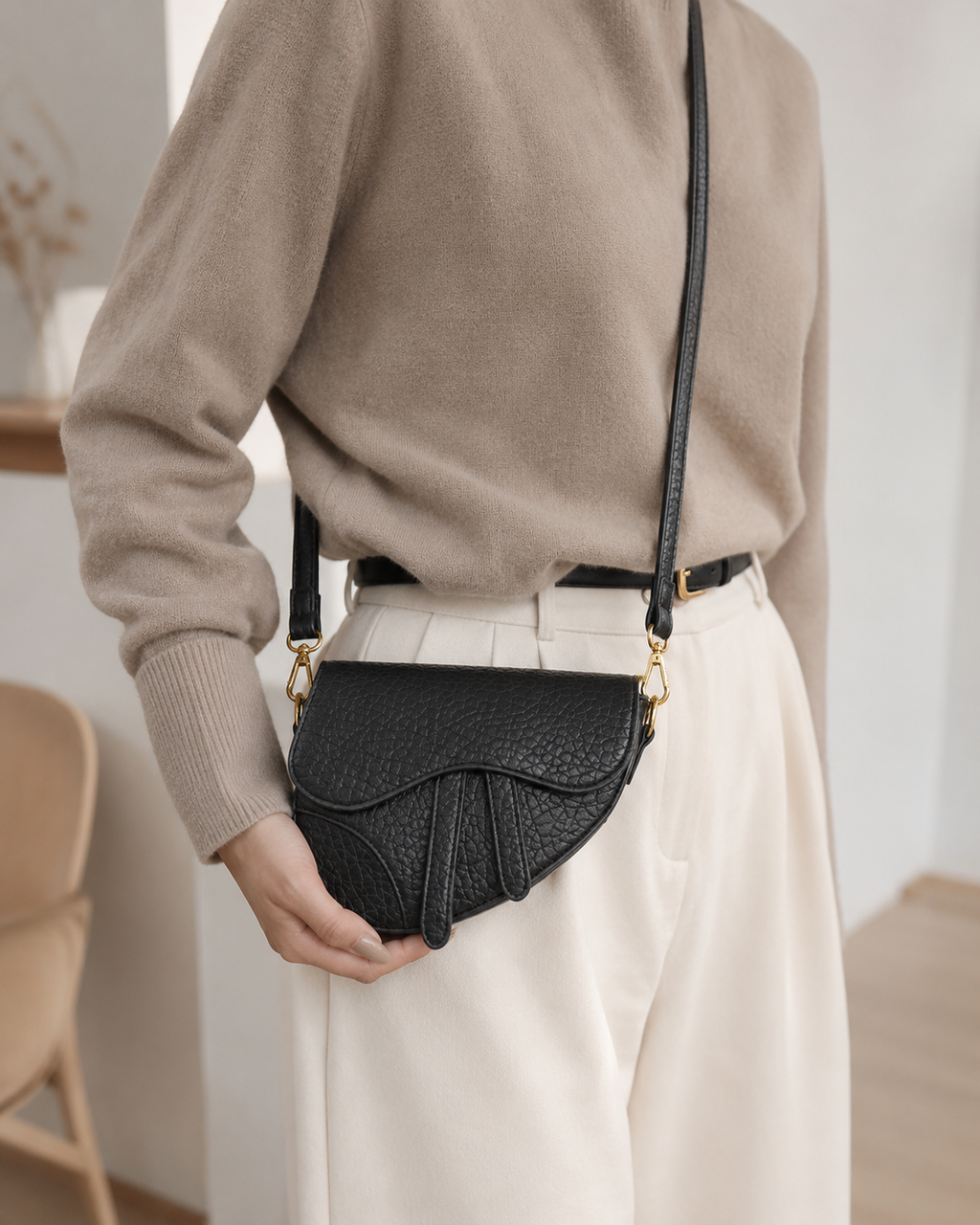 The Lavenza Mini Saddle Bag